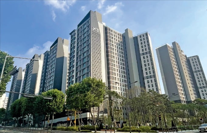 서울 서초구 방배동에 있는 GS건설이 지은 아파트 단지. 사진=한경DB