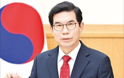 김광열 영덕군수 "철저한 관리로 대게자원 보호"