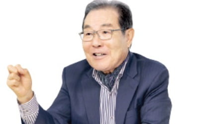 윤동한 한국콜마 회장 "정보 편식 경계해야"