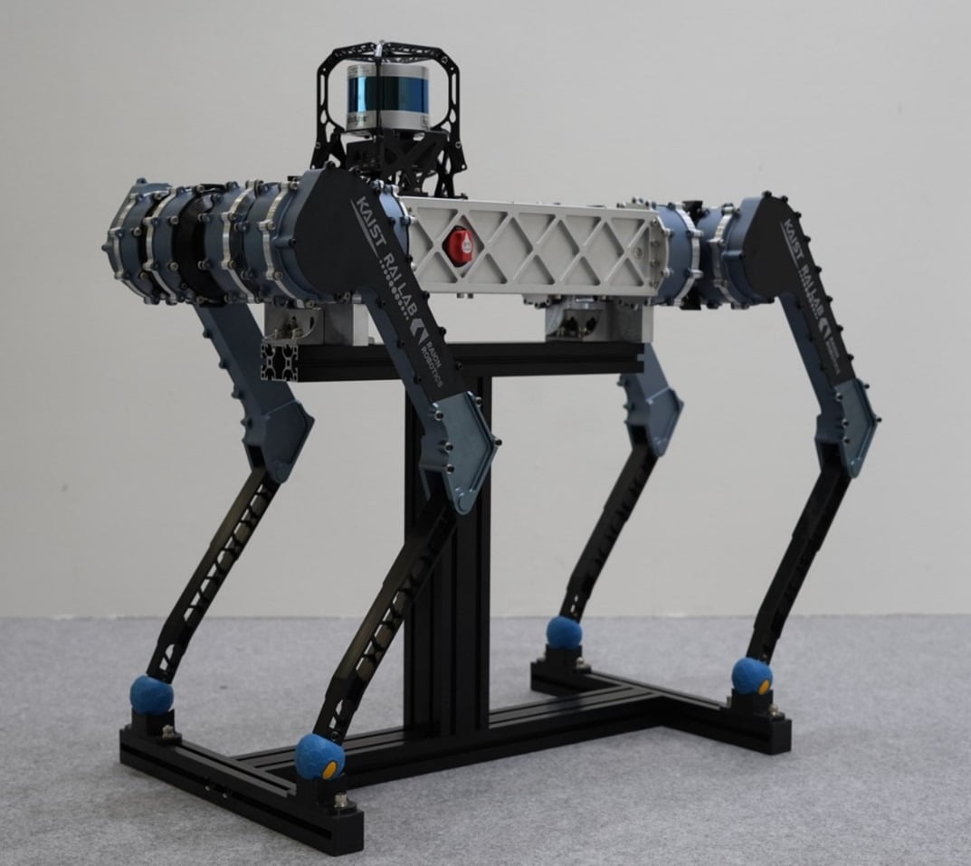 라이온로보틱스의 사족 보행 로봇 제품 라이보2(제공=라이온로보틱스)
