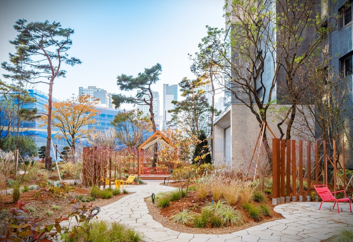 디에이치 퍼스티어 아이파크 '작가정원(THE H Garden)' 모습. 사진=현대건설