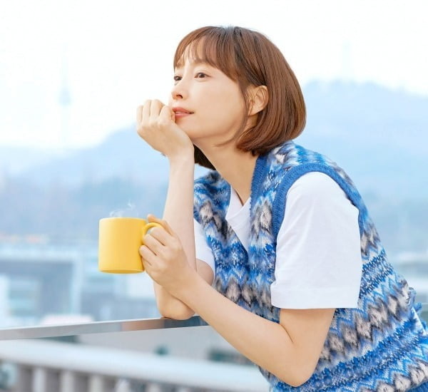배우 이나영이 출연한 맥심커피 광고.
