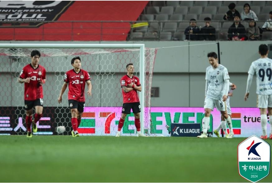 '일류첸코 2골 2도움' K리그1 서울, 김천에 5-1 대승