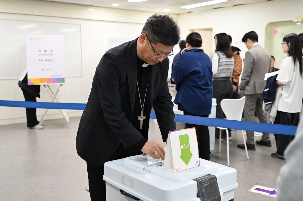 [사전투표] "권리 행사 소중한 기회"…종교지도자도 투표 독려