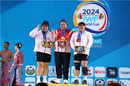박혜정, 모친상 슬픔에도 한국신기록 세우며 2위…올림픽행 확정(종합)