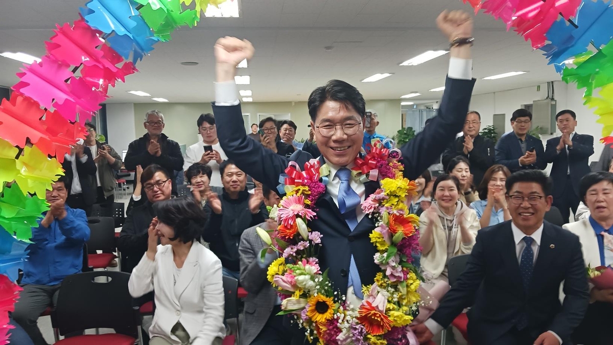 [당선인 인터뷰] 이재관 "지방자치 완성·국가균형발전에 힘 쏟을 것"