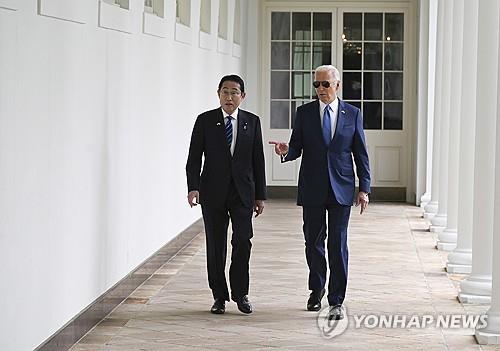 美日 정상회담 공동성명…"美日英 3국, 내년부터 정기 합동훈련"