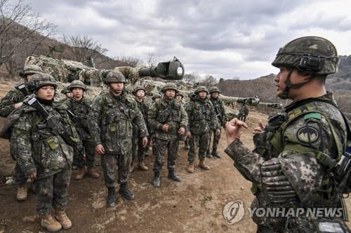 우크라전의 교훈?…육군 지휘관 어깨에 '녹색 견장' 뗀다