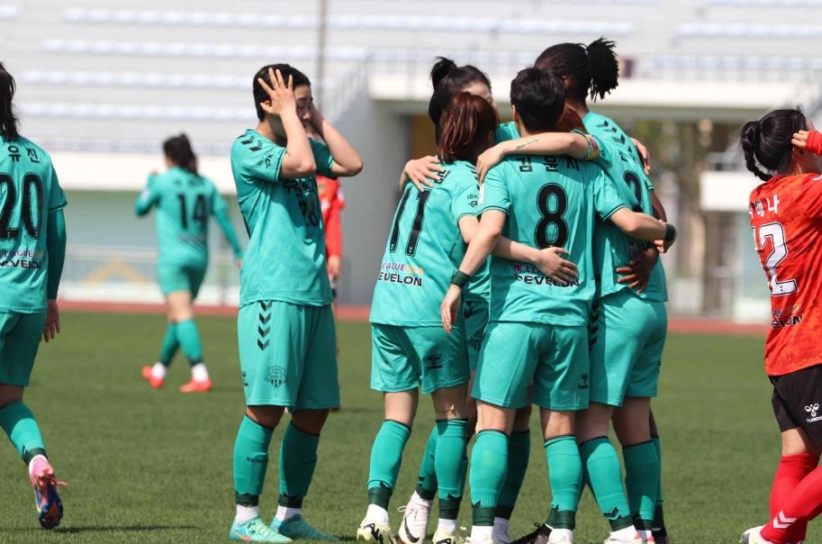 '문미라 멀티골' WK리그 수원FC, 문경 상무에 3-2 역전승