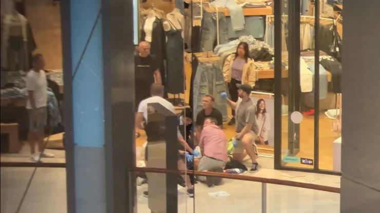 호주 시드니 교외 쇼핑센터서 대낮에 칼부림…"5명 사망"