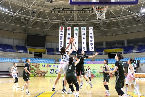 '박찬숙 감독' 서대문구 여자농구단, 실업농구연맹전 우승(종합)