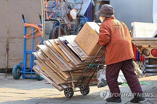 청주 '폐지 수집' 노인 201명…"소득·일자리 지원"