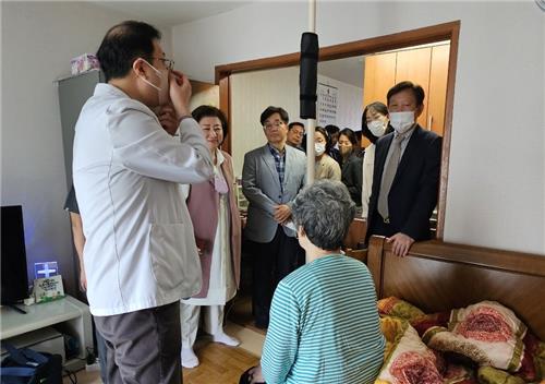 국민경제자문회의, '광주다움 통합돌봄' 현장 방문·체험