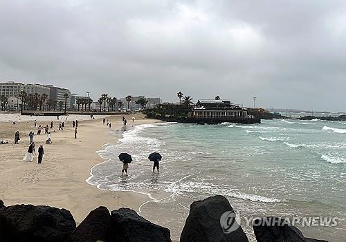 전북 흐리고 가끔 비…낮 기온 19∼21도