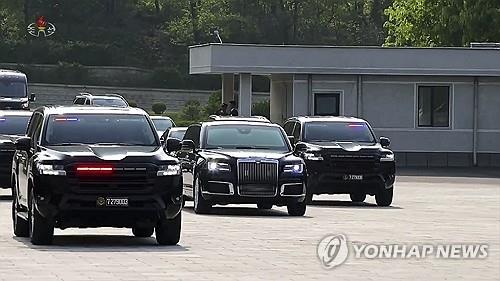 김정은 이번엔 도요타…"SUV 6대 끌고 대북제재 농락 "