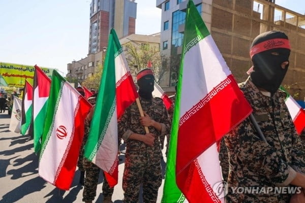 이란, 이스라엘 보복 임박했나…美에 "개입 말라"