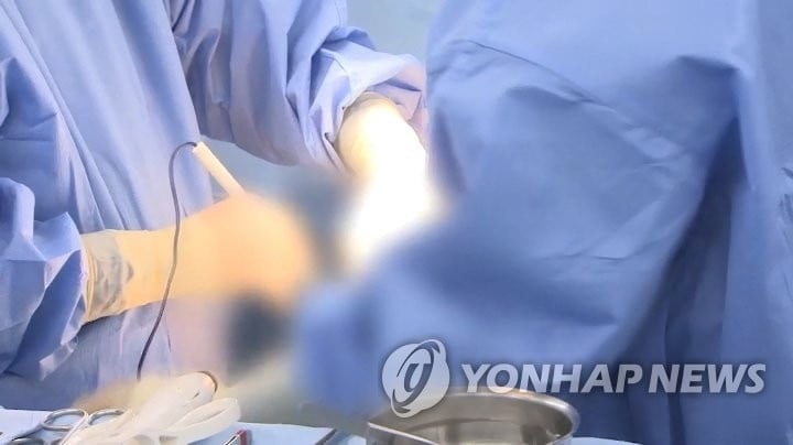 저혈합 노인에 흉부수술…황당 의료사고