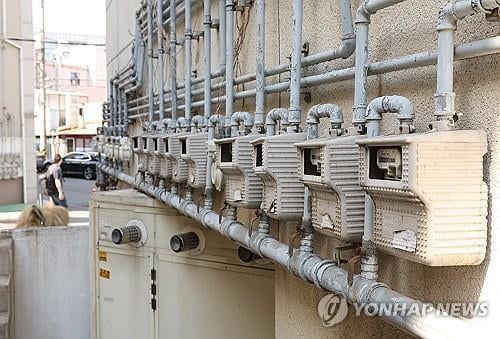 서민 물가 부담에...가스요금 인상 '일단 보류'