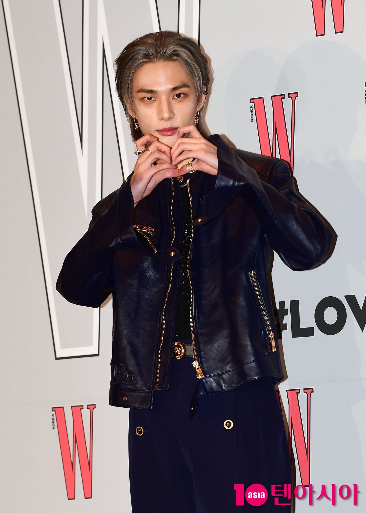 Stray Kids' Hyunjin donates 100 million won for the hearing impaired