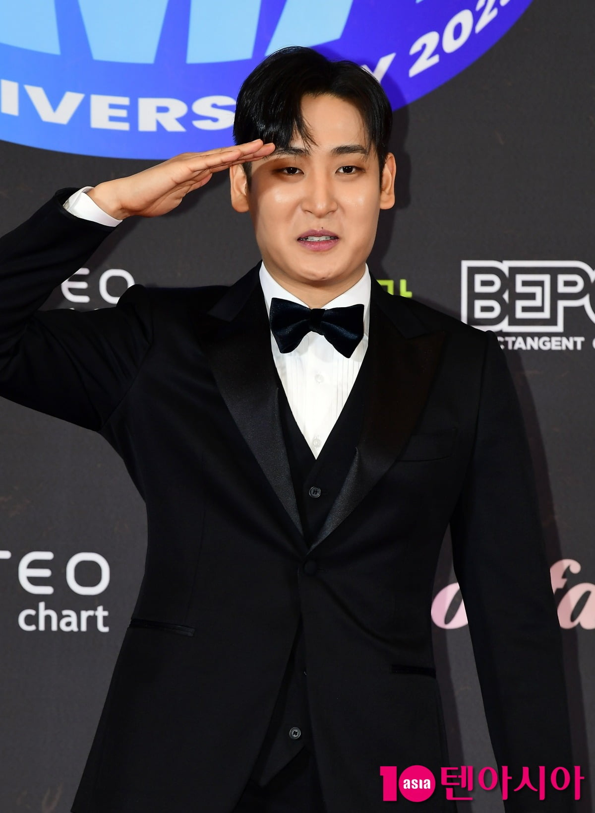 Park Jae-jung will enlist in the military on May 21st.
