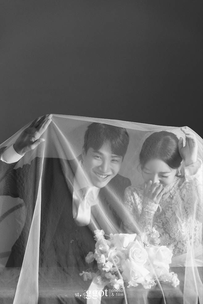김기리♥문지인, 내달 17일 결혼식 올린다…"함께 살아갈 용기를 준 사람" [TEN이슈]