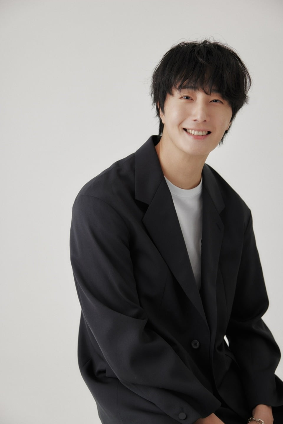 Jung Il-woo successfully returns to theater after 5 years