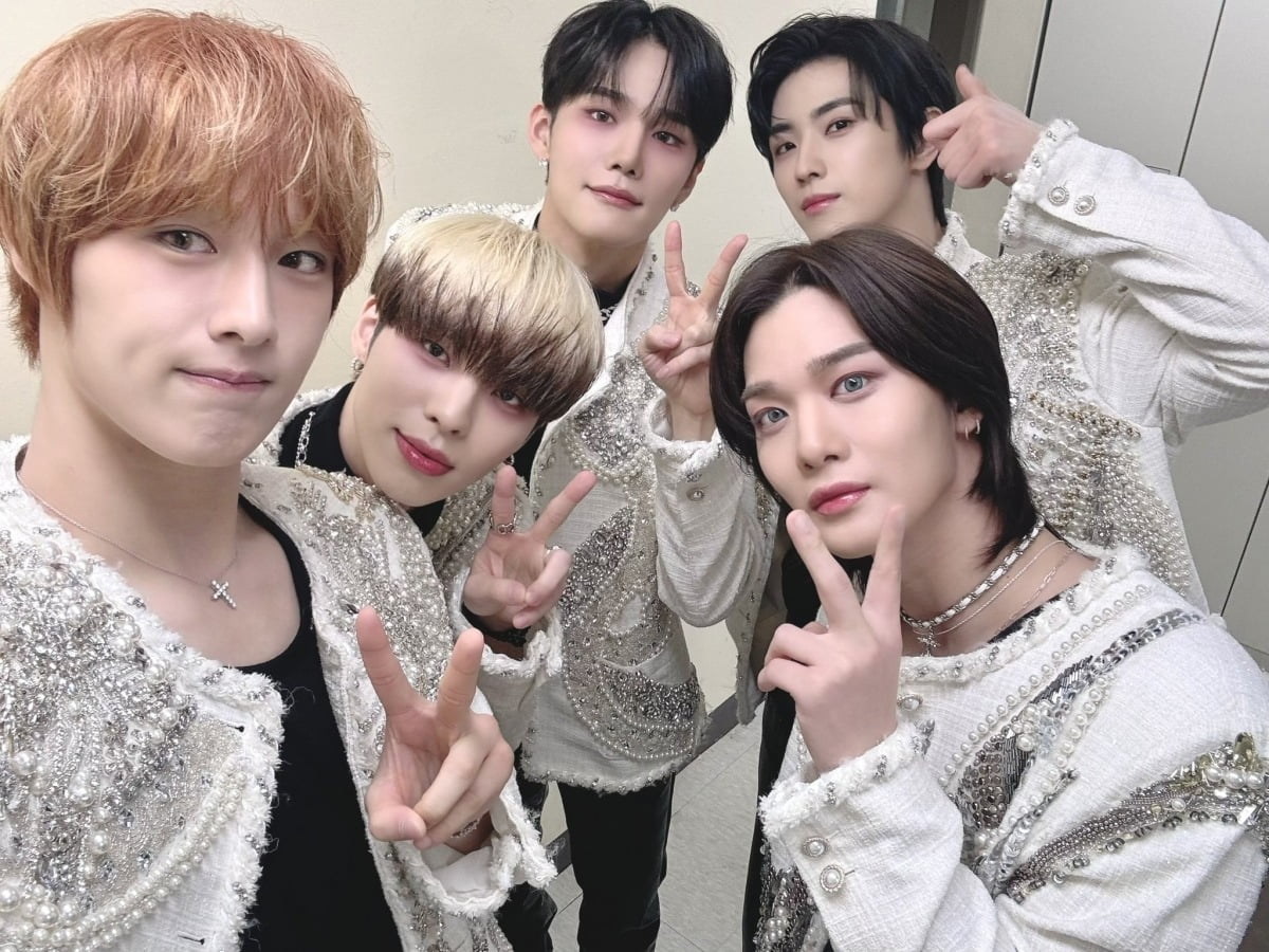 CIX's '6th year since debut' concert attracted overseas fans... “I’m also going on a US tour.”