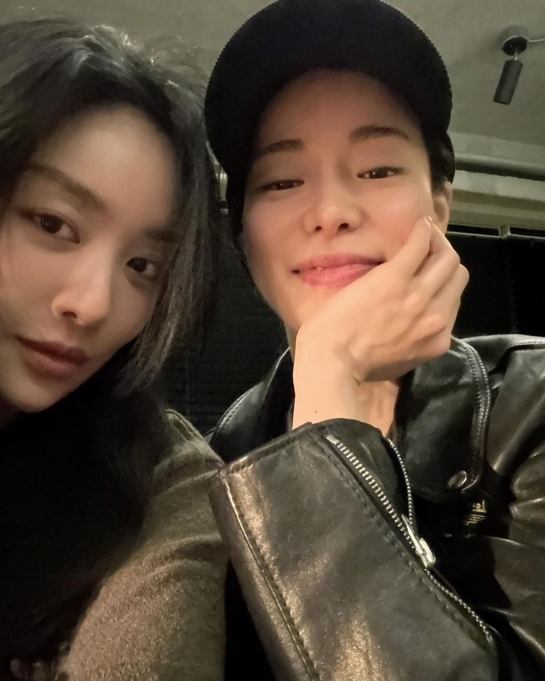 Lim Ji-yeon and Cha Joo-young reveal drunken selfies that smell like alcohol