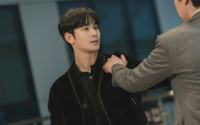 김수현, 박성훈에 주먹 날렸다…♥김지원 협박에 폭발 ('눈물의 여왕')