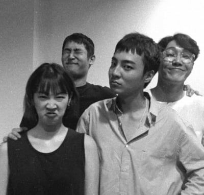 Roy Kim pays tribute to the late Park Boram