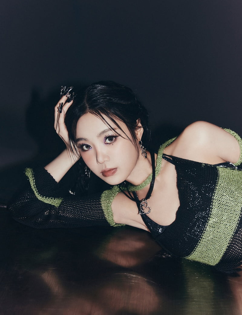 Soojin from (G)I-DLE, comeback in May