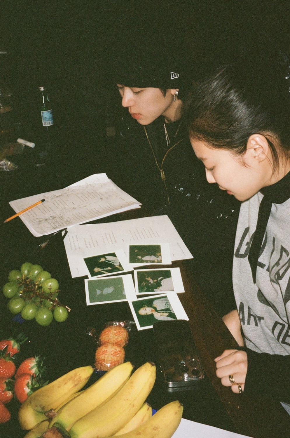 Zico and Jennie’s studio snacks are strawberries and bananas
