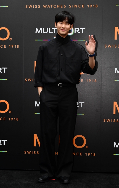 김수현, 홍해인이 말했다 "소매 내려"...백현우 언제나 멋짐[TEN포토+]