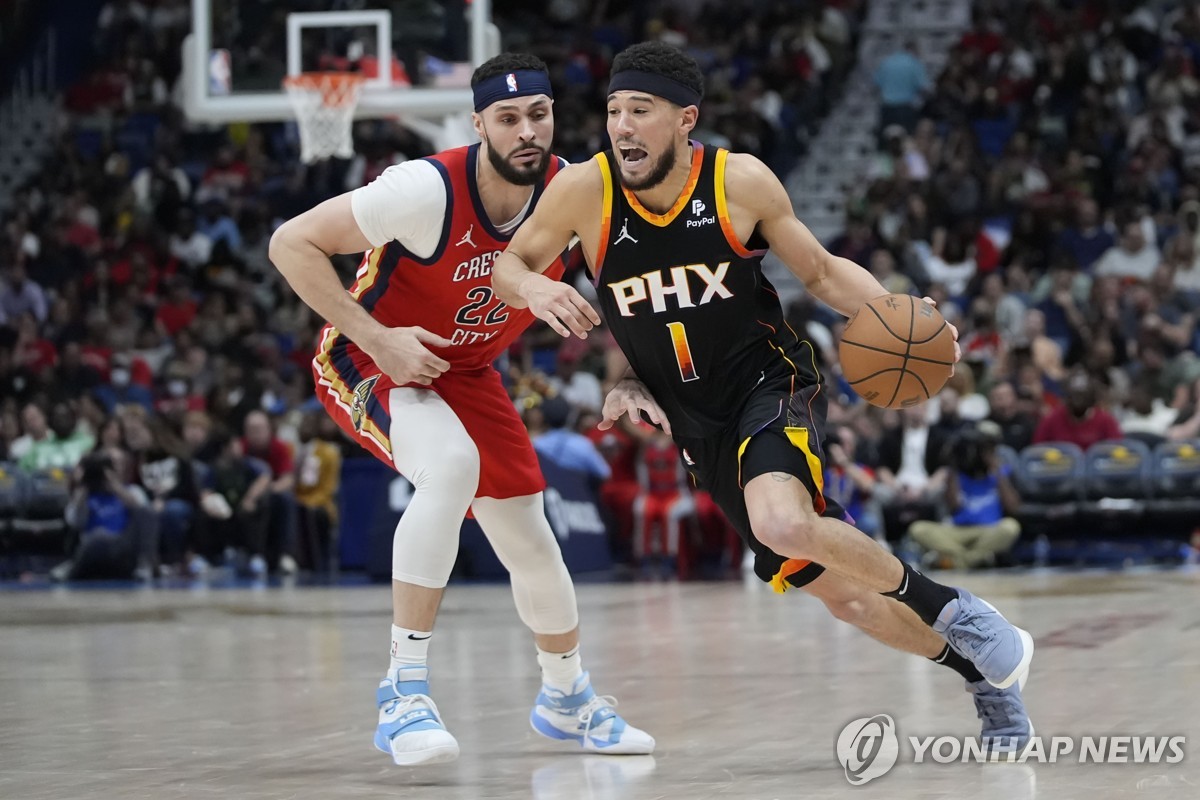 부커 52점 폭발…NBA 피닉스, 뉴올리언스에 1경기 차 추격