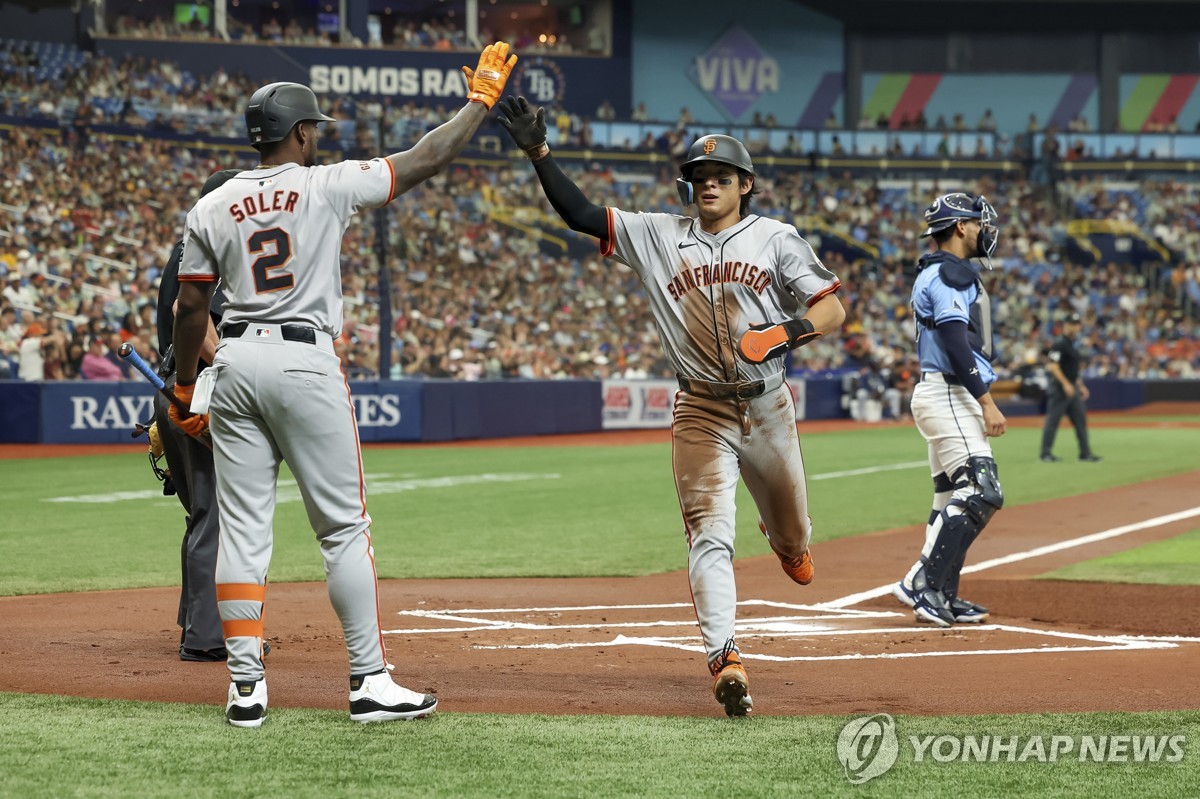 이정후, MLB 6경기 연속 안타…도루 이후 3경기 연속 득점도