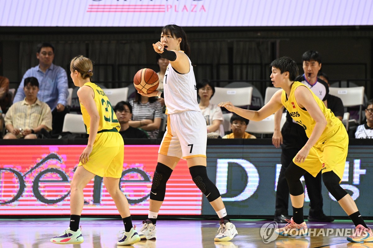 '8관왕' 박지수에겐 좁은 WKBL…"이젠 나가보고 싶단 마음"