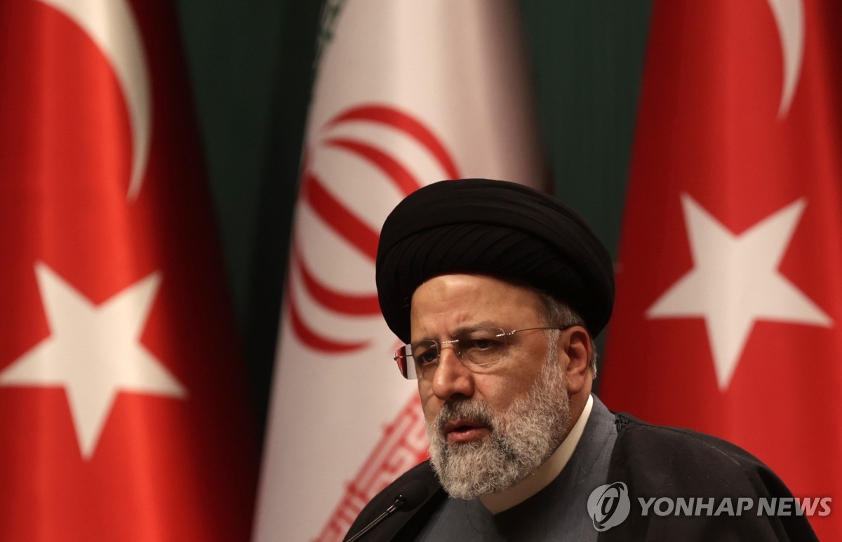 이란 대통령, 재반격 예고 이스라엘에 "고통스러운 대응"