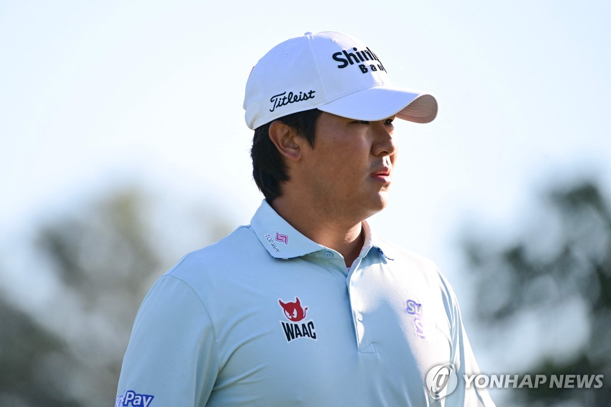 바티아, PGA 투어 텍사스오픈 2R 5타 차 선두…김성현 47위