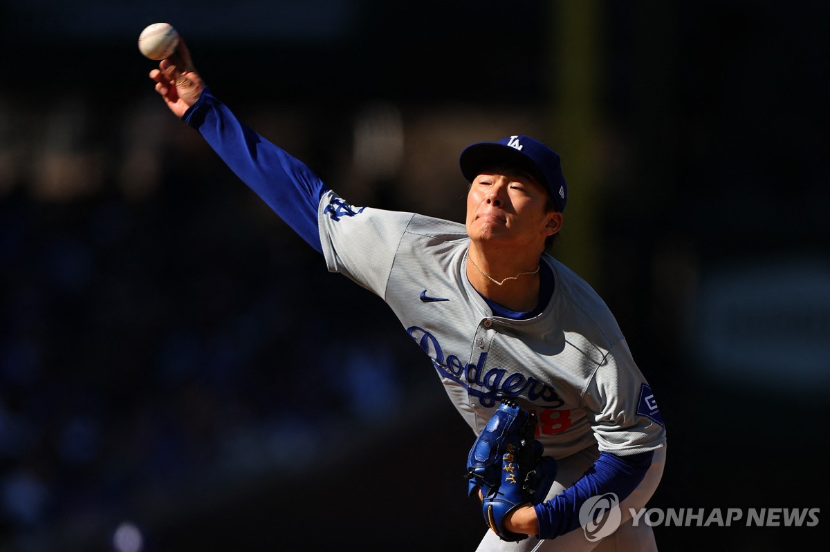 MLB 투수 최고액 야마모토, 컵스 제물로 마침내 데뷔승