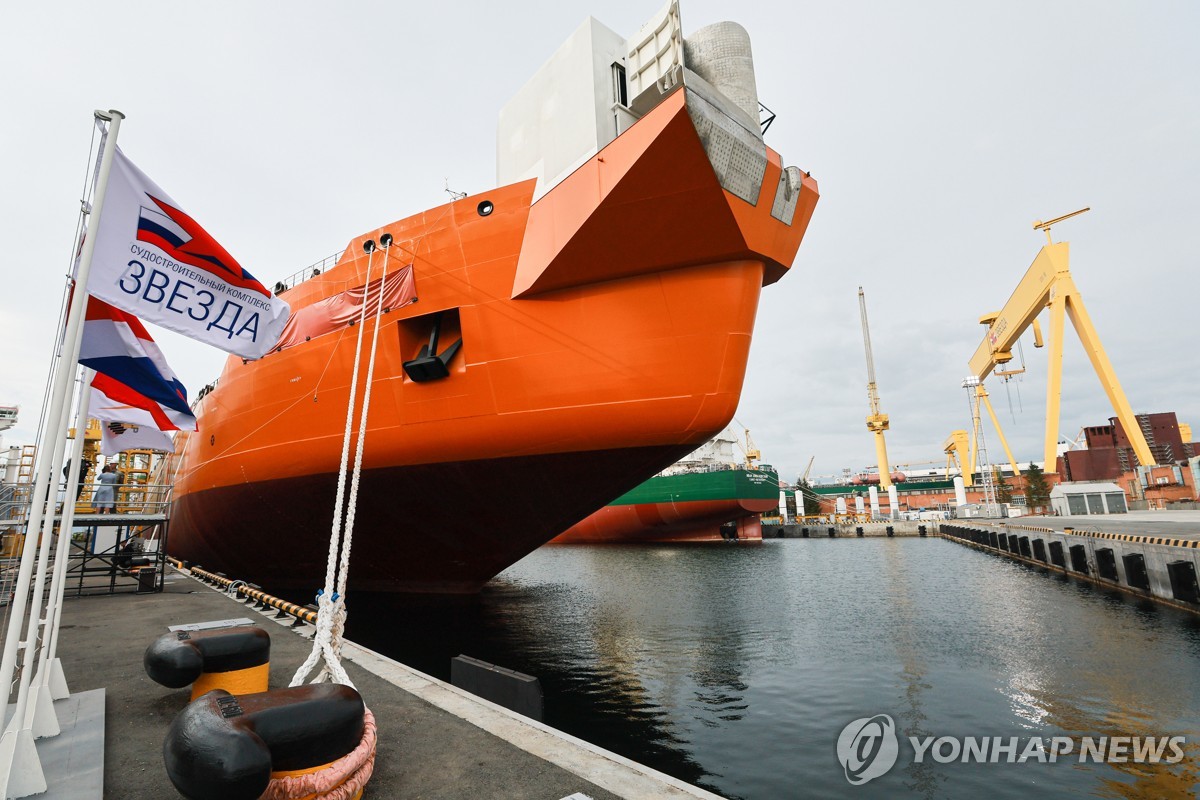 "러 '북극 LNG-2' 생산 중단…美제재에 전용선 수급 난항"