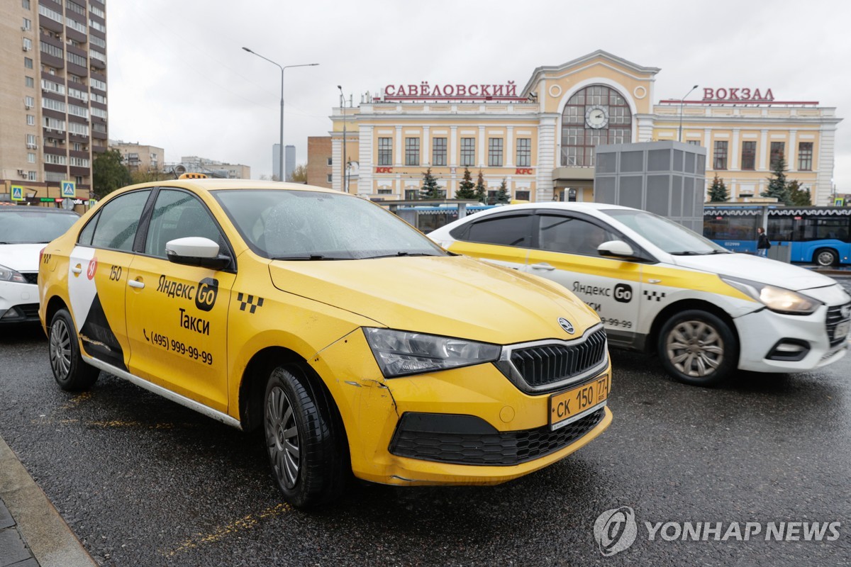 테러에 놀란 러, 이주민 시험 강화·택시운전 금지