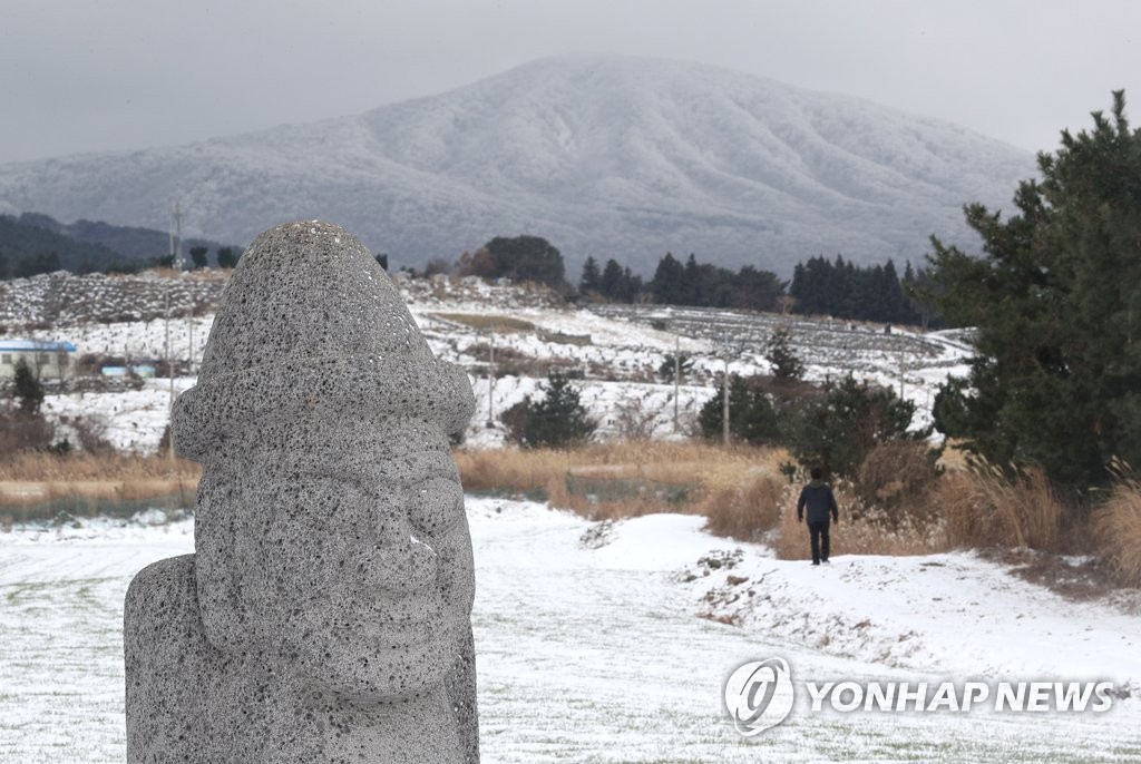 [다시! 제주문화] (82)200년 바다에 뜬 감옥…"덕판배 사라지고 테우만 남았네"