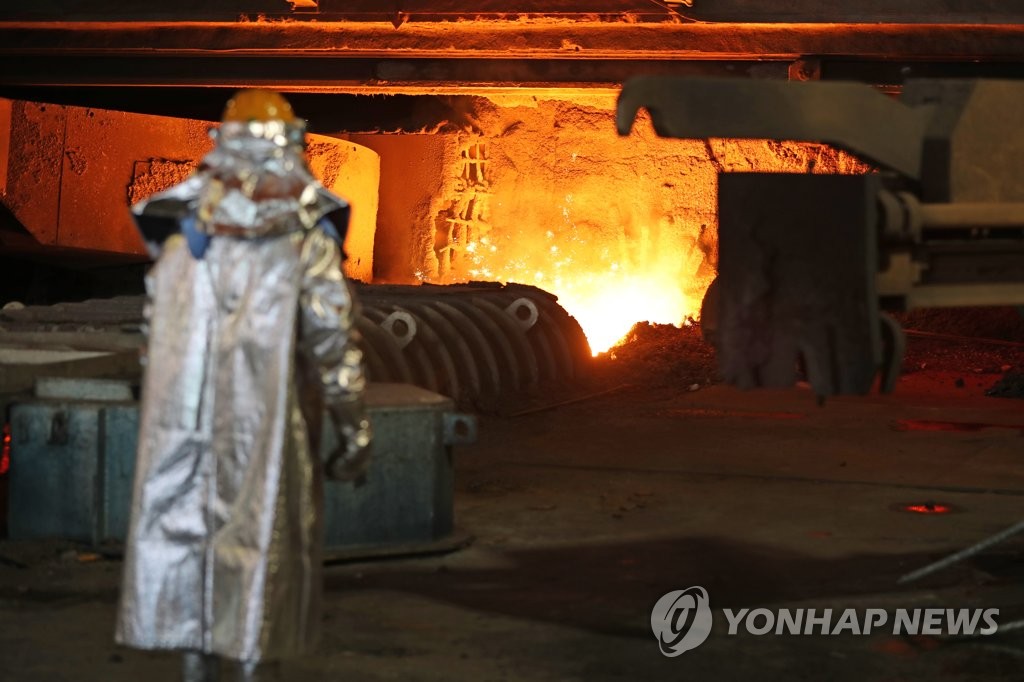 철강업계, 업황부진·원자잿값 상승에 작년 이어 1분기도 '고전'