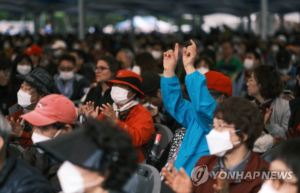 서울시, 장애인의날 맞아 축제…함께앉는 '누구나 벤치' 설치