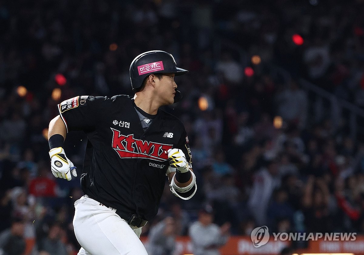 갈 길 바쁜 kt, 외야수 배정대·김민혁 부상으로 1군 말소