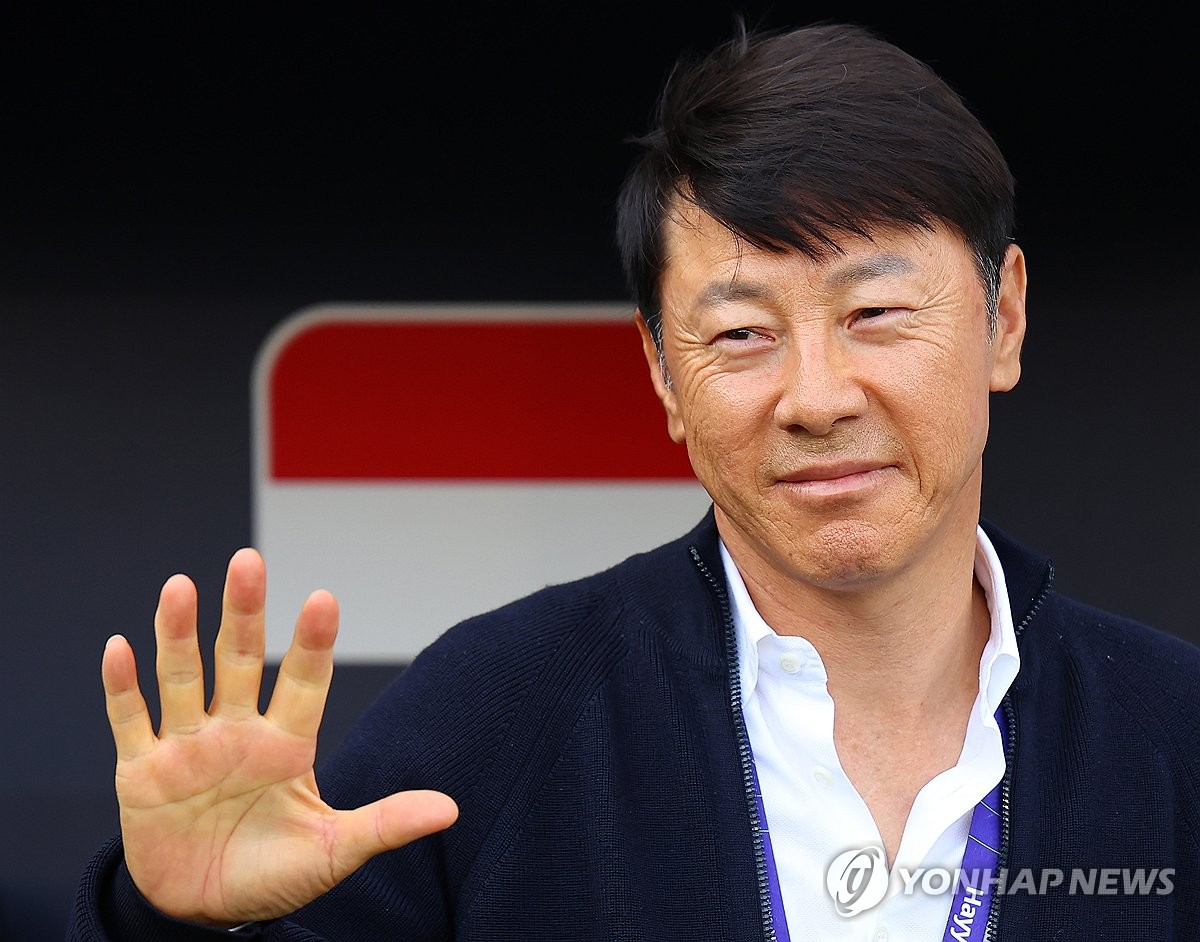 '한국과 8강 가능성' 신태용 인니 감독 "한국-중국전 집중 분석"