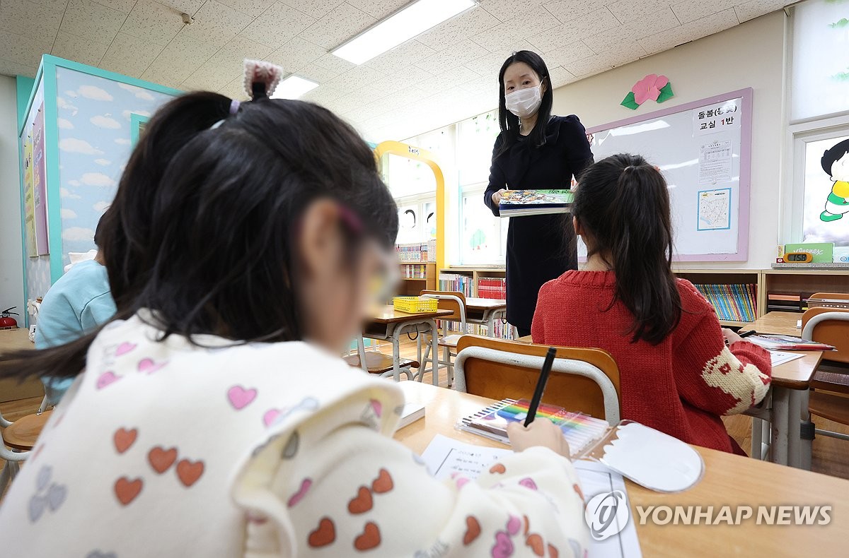 학부모 "믿고 맡길 수 있어 안심"…교사들 늘봄업무 늘어 불만(종합)