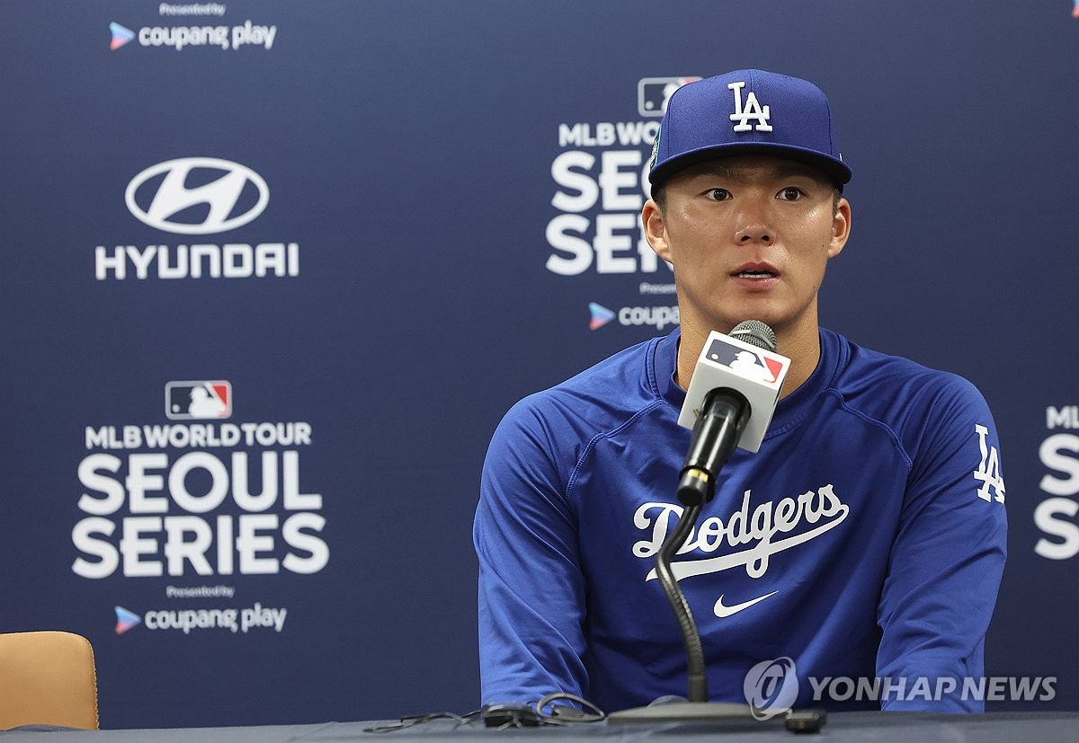 MLB 투수 최고액 야마모토, 6이닝 7K 무실점 역투…시즌 2승째