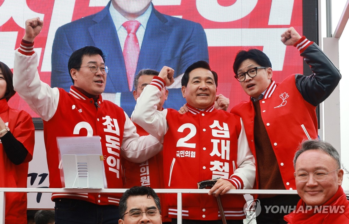 심재철 "유세차 막고 선거운동 방해"…이재정 "전혀 사실 아냐"