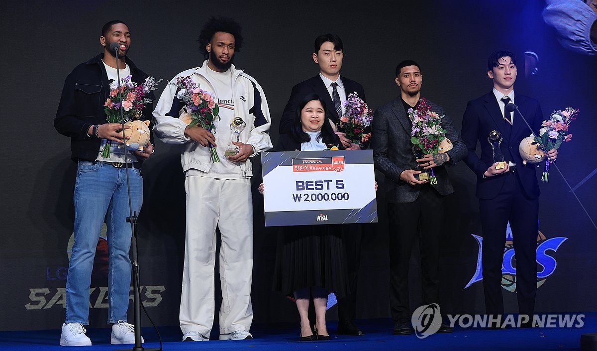 알바노, 프로농구 최초 '외국 국적 MVP'…감독상은 DB 김주성(종합)